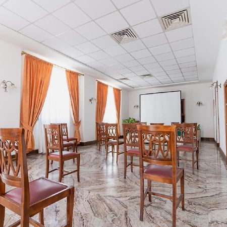 Hotel Villa Delle Rose Ористано Екстериор снимка