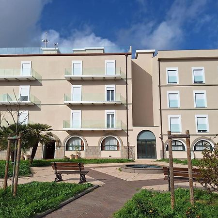 Hotel Villa Delle Rose Ористано Екстериор снимка
