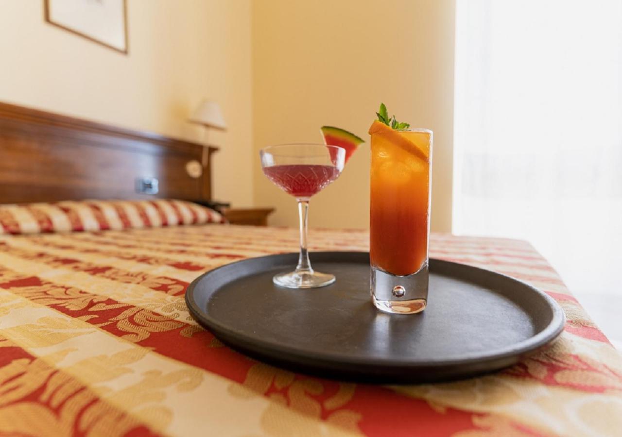 Hotel Villa Delle Rose Ористано Екстериор снимка